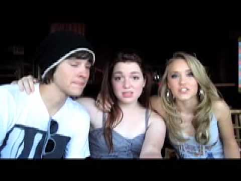 is emily osment dating mitchel musso. Emily Osment, Jennifer Stone, and Matt Prokop give a shout-out during 