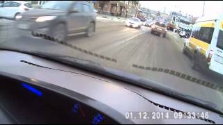 Видео В Саратове из-за коммунальной аварии затопило улицы Радищева и Большая Горная от Взгляд Инфо, Большая Горная улица, Саратов, Россия