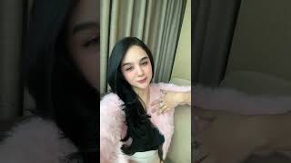 Hana Hanifah Hot Beauty