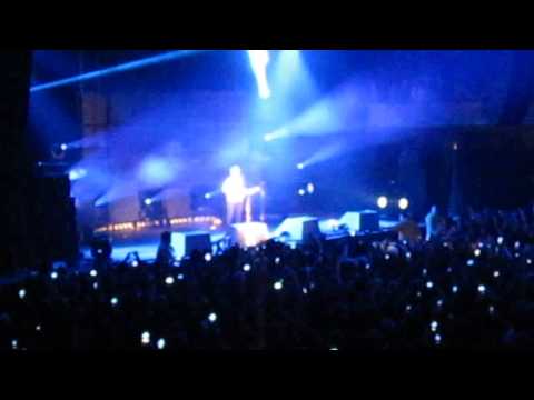 Ed Sheeran "Wake Me Up" live at the Hollywood Palladium (2/9/13) Ed Sheeran "Wake Me Up" live at the Hollywood Palladium (2/9/13) #1