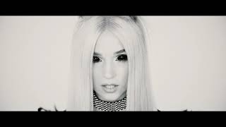 Watch Poppy Voicemail video