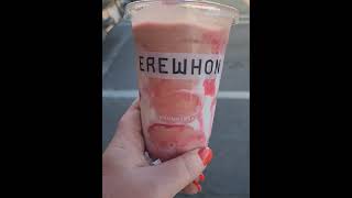 Hailey Biebers Skin Smoothie Strawberry Glaze