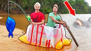 ISLAND BOX FORT VS OCEAN!! ISLAND BOX FORT VS OCEAN!!