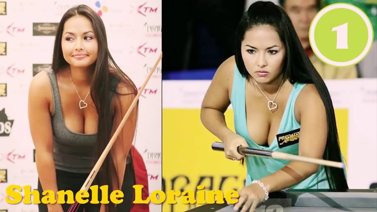 Lady fucked playing pool