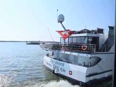 SAILING AWAY   ENKHUIZEN TO LEMMER - HOLLAND