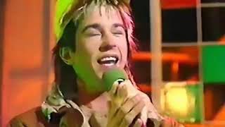 Watch Kajagoogoo White Feathers video