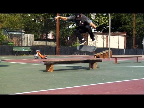 Trick Tipz #4: How To Kickflip On A Skateboard Easy - Thunderwood