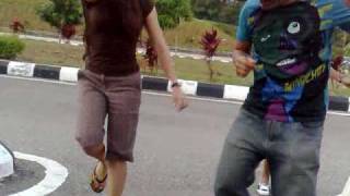 Shuffle Milik Jue Feat Amirul