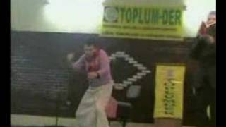 Yeşil Tv - Kırmızı Türbanlı Kız