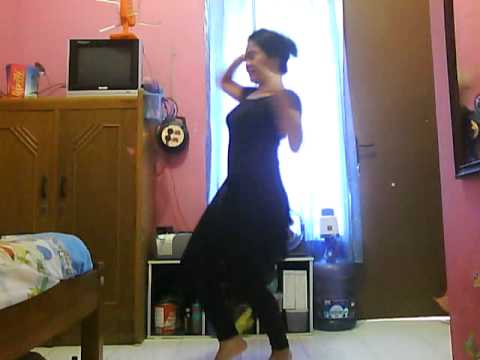 Indonesian Girl Dancing Chikni Chameli