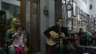 Download lagu Via Vallen Selow