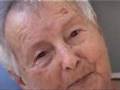 Catoira, Alcalde entrega placa a abuela de 97años