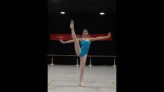 Cyan Schoolgirls Effortless Splits So Smooth, So Strong