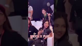 Fuji Tampak Akrab Dengan Rebecca Klopper