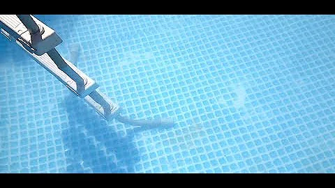 Comment nettoyer une piscine Intex hors-sol ?