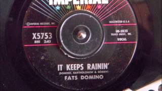 Watch Fats Domino It Keeps Rainin video
