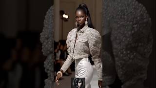 Pure Elegance Dark Beauty Pearl Power