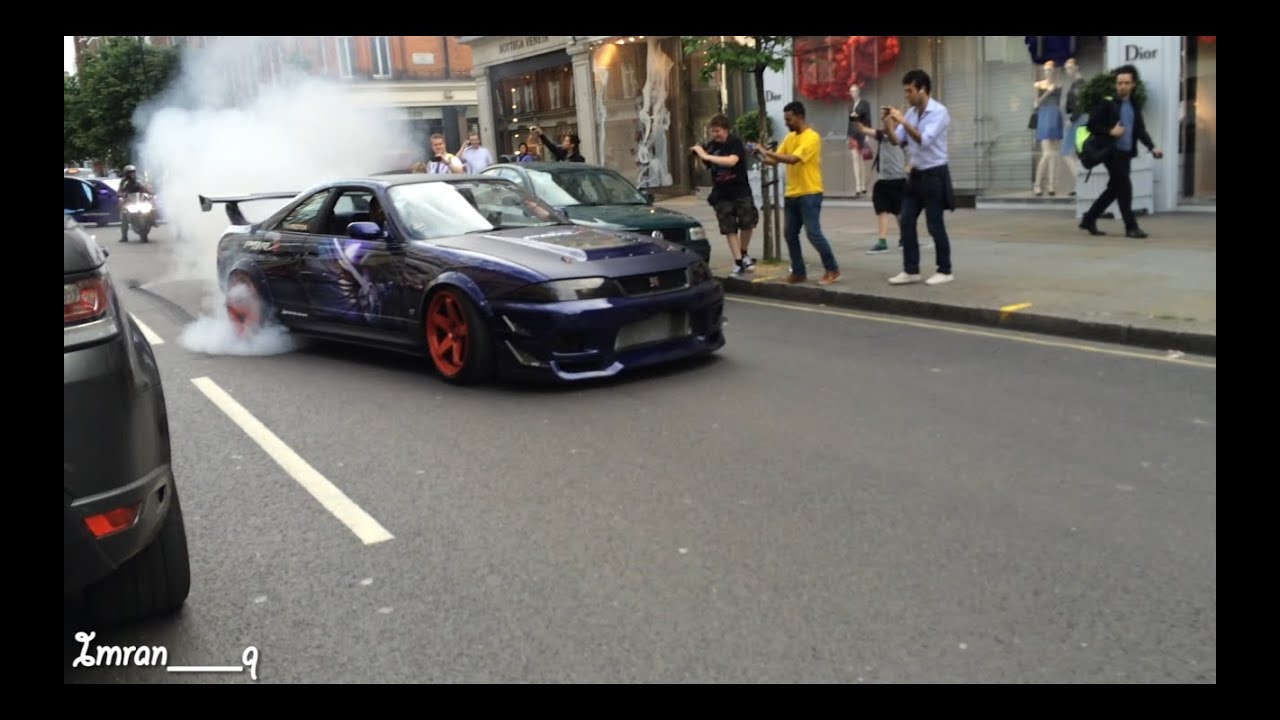 Nissan Skyline R33 GTR X2 Shooting Flames and MASSIVE ...