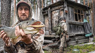 Щука На Спиннинг В Маленьких Болотных Озерках.