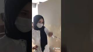 Bayanlar Tuvaletine Bayan Wc