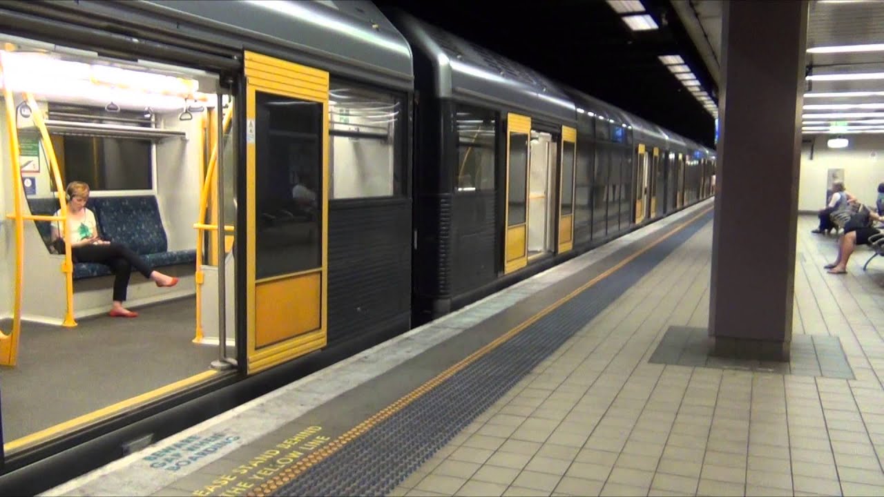 Sydney CityRail Trains at Platforms 24 &amp; 25 Central ...