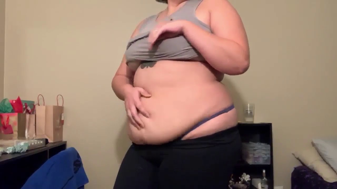 Super jiggly belly slow motion