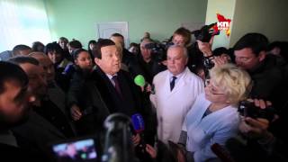 Иосиф Кобзон посетил больницу в Донецке