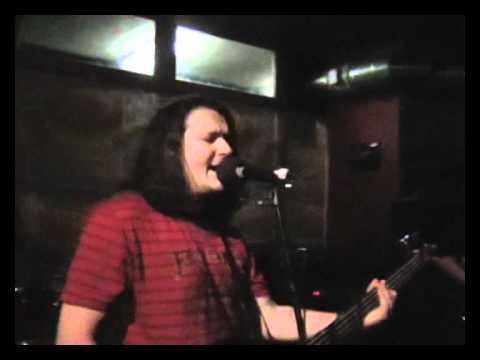 Minden sarkon../Edda cover