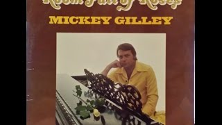 Watch Mickey Gilley Faded Love video