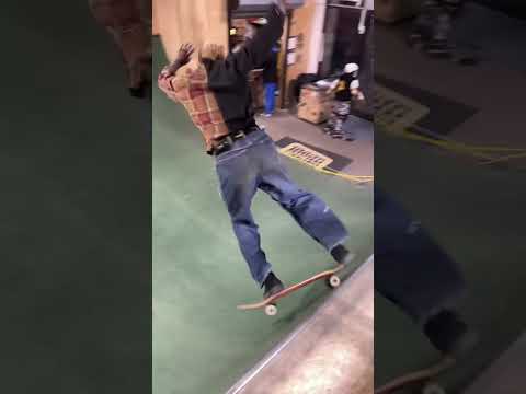 SHREDMASTERKEITH SKATES MINI RAMP IN BROOKLYN #SHORTS