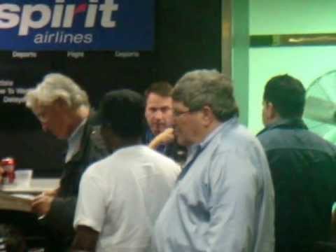 ANGRY CUSTOMERS CALL POLICE FOR POOR CUSTOMER SERVICE SPIRIT AIRLINES PART#2