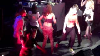 Watch Kreayshawn Twerkin video