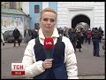 Видео Кияни масово пропонують свою допомогу медикам у Михайлівському соборі