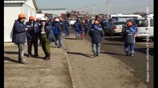 Видео В Ростовской области на стройке нашли 40 нелегальных рабочих от ГТРК Дон-ТР, Верхний Железнодорожный проезд, Ростов-на-Дону, Россия