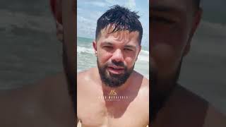 Entrando no mar com a prótese capilar | Praia do Madeiro - RN #shorts