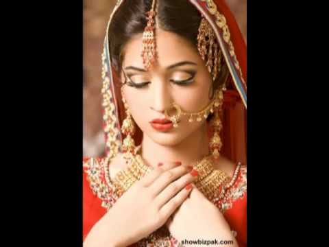 surkh kapron main nikla hai woh bewafa...