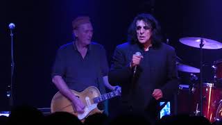 Watch Killing Joke Labyrinth video