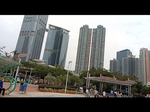 Walking around at stuen wan park