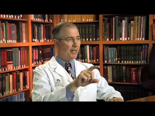 Watch What are the advantages and disadvantages of neoadjuvant and adjuvant therapies? (Douglas Evans, MD) on YouTube.