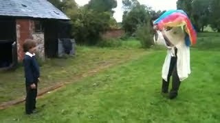 qrJmgpdk_c4 Video Image