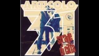 Watch Articolo 31 Dj Jad video