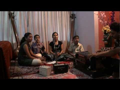 Aayushi Mishra and team sings Swagatam shubh swagatam geet