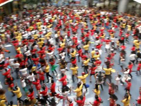 Pinoy flash dance mob August 2009