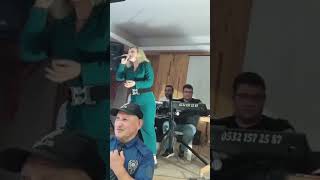 Bi̇zi̇ Bu Hallere Koyan Bi̇ri̇ Var