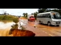 Bus disappears into a big hole in Brazil and is carried away by the river