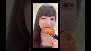 그냥 빵먹 Just Eating Bread