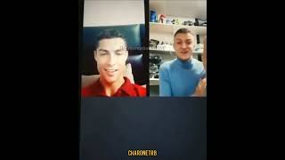 Mesut Özile Benzeyen Adam Cristiano Ronaldoyla Konuşuyor.