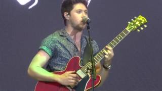 Watch Niall Horan On The Loose video