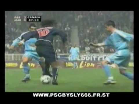 VIDEOS DE CRISTIANO RONALDO VS RONALDINHO VS HENRY videos de cristiano ronaldo vs ronaldinho vs henry: