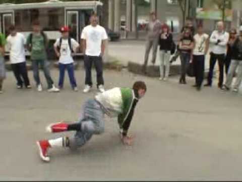 001 bboy LA (Connection crew) vs bboy Eroll D (Street Unit crew) at Sakhalin ABC 2009